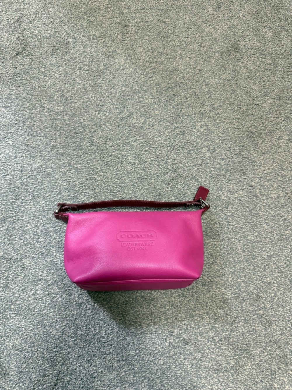 COACH 1941 DEMI LEATHERWARE FUCHSIA HOT PINK LEATHER BAGUETTE BAG - Picture 3 of 9